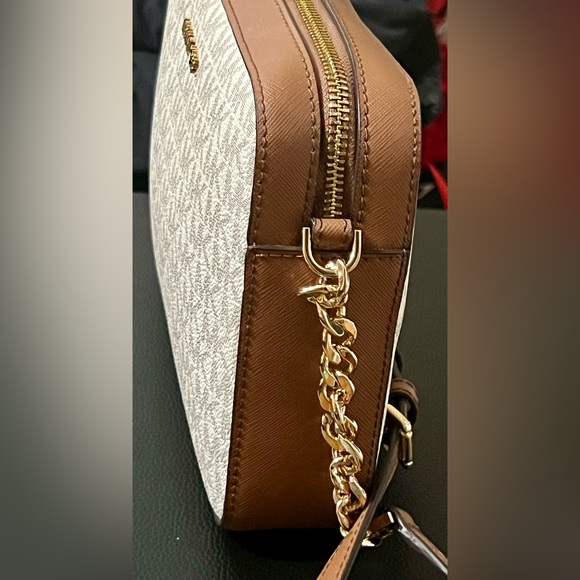 Michael Kors Jet Set Large Printed Logo Crossbody Bag -LIKE NEW CONDITION! - Picture 9 of 16